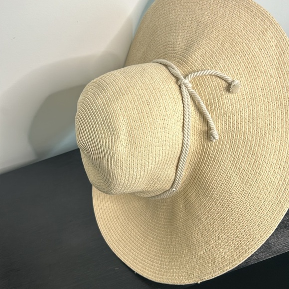 Banana Republic Wide Brim 4.5” Sun Straw Hat - Picture 14 of 15
